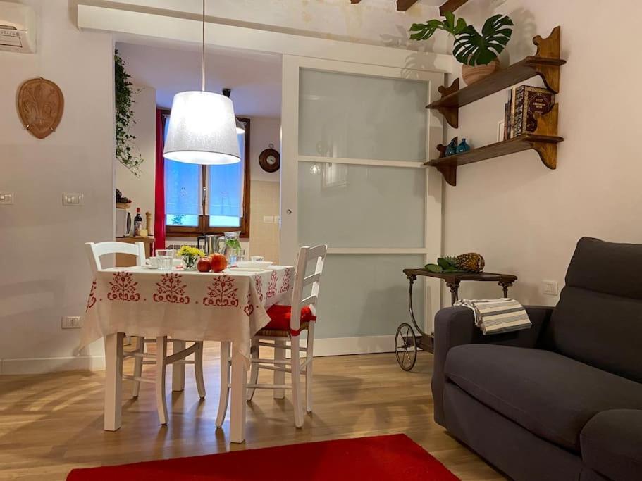 San Lorenzo Apartment In Red Firenze Eksteriør billede