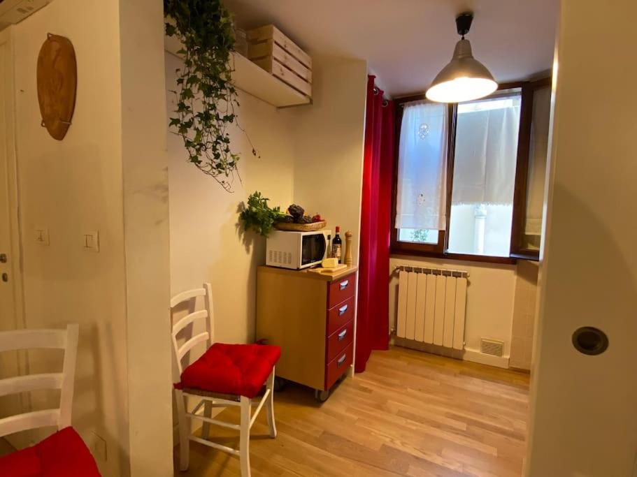 San Lorenzo Apartment In Red Firenze Eksteriør billede